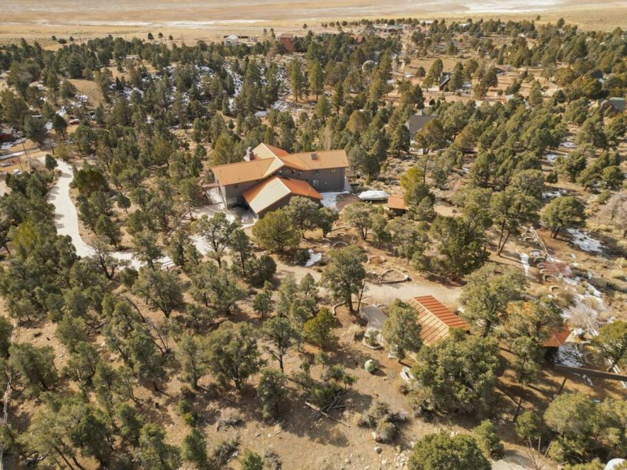 Steel Pine Lodge A Rustic Mountain Retreat Views Baldwin Lake Exterior photo